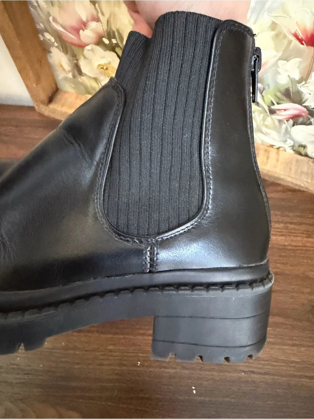 Steve Madden Girls Black Chelsea Lug Sole Ankle Boots Size 2
